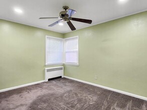 222 Marcus Ave in New Hyde Park, NY - Building Photo - Building Photo