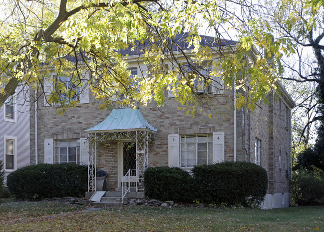 3315 Orion Ave in Cincinnati, OH - Foto de edificio - Building Photo