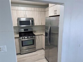 2424 SW 12th St in Miami, FL - Building Photo - Building Photo