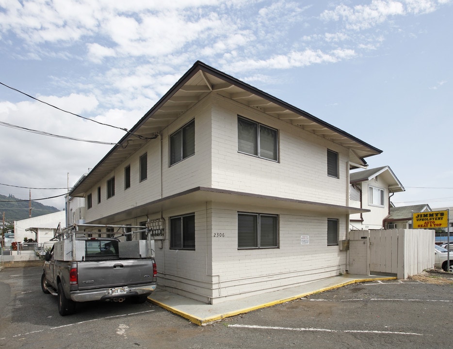 2306 Young St in Honolulu, HI - Building Photo