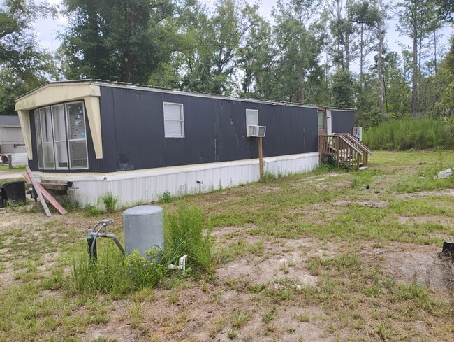 17516-17512 12th Terrace in Live Oak, FL - Building Photo - Building Photo