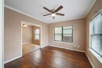 406 Quitman St photo'