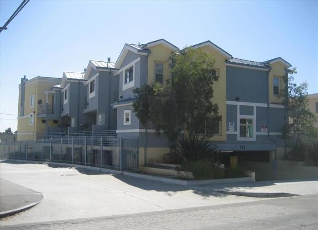 114 W 64th Pl in Inglewood, CA - Foto de edificio