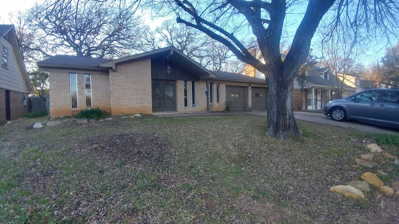 1513 Atlanta Dr in Irving, TX - Building Photo