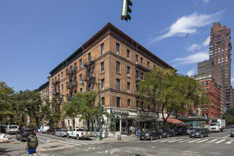 103 W 77th St in New York, NY - Building Photo - Primary Photo