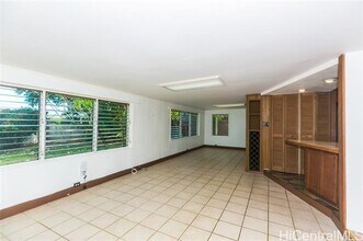 1023 Hoolea Pl in Kailua, HI - Building Photo - Building Photo