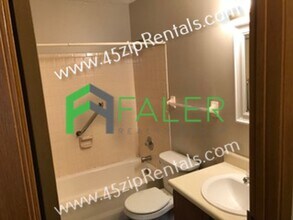 5125 Belle Isle Dr in Dayton, OH - Building Photo - Building Photo