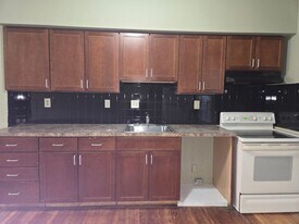 103 S Madison St in Allentown, PA - Building Photo