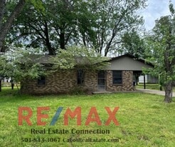 31 S 10th St in Cabot, AR - Building Photo