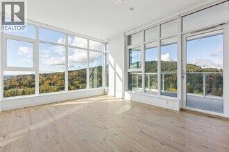 720 Farrow St in Coquitlam, BC - Building Photo - Building Photo