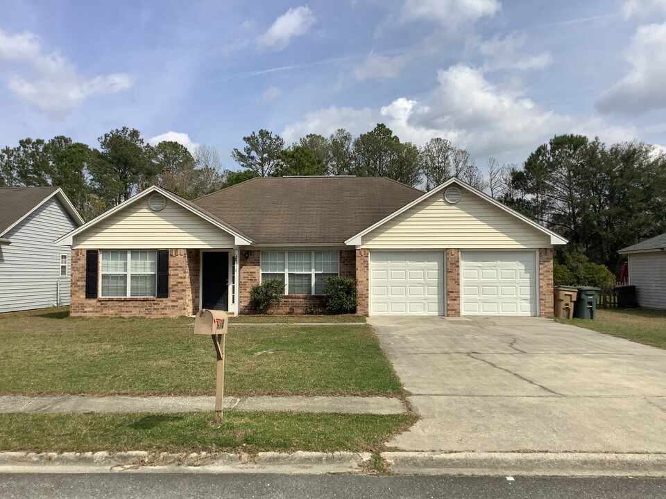 118 Blue Gill Ln in Pooler, GA - Building Photo