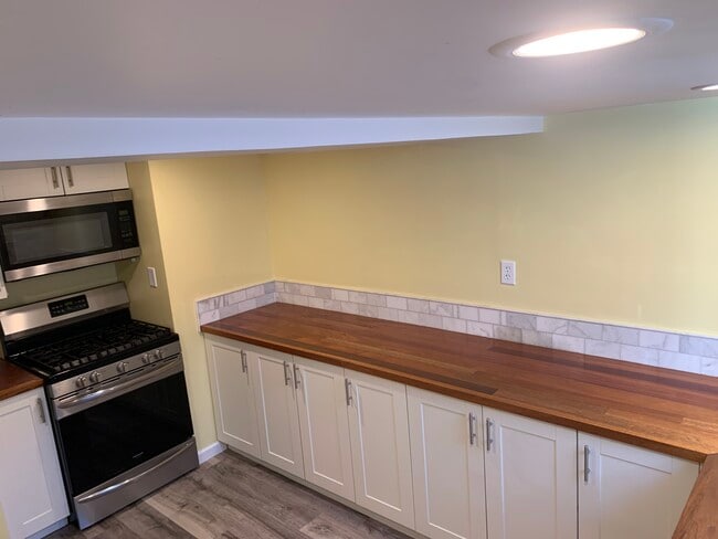 property at 2541 Bittersweet Ln