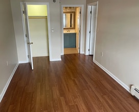 844 State St, Unit 35 in Bangor, ME - Foto de edificio - Building Photo