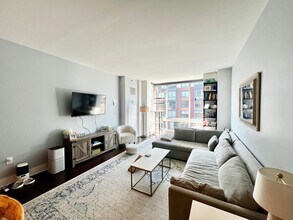1100 Maxwell Ln in Hoboken, NJ - Foto de edificio - Building Photo