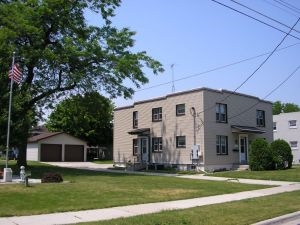 1422-1424 N 8th St in Manitowoc, WI - Building Photo