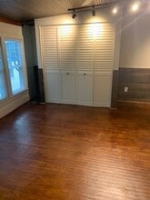 217 Crescent Ct in Louisville, KY - Building Photo - Building Photo