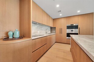 1176 97th St in Bay Harbor Islands, FL - Building Photo