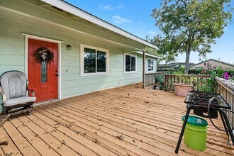 1627 Texas Ave in League City, TX - Building Photo - Building Photo