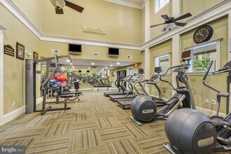 11800 Old Georgetown Rd in Rockville, MD - Building Photo - Building Photo