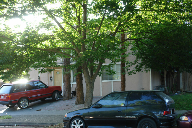 5162 Giusti Dr in San Jose, CA - Foto de edificio - Building Photo