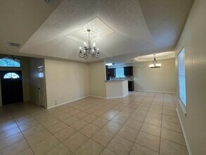 1502 Summit Dr in Laredo, TX - Building Photo - Building Photo