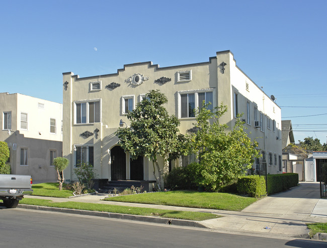 1404 S Bronson Ave in Los Angeles, CA - Building Photo - Building Photo