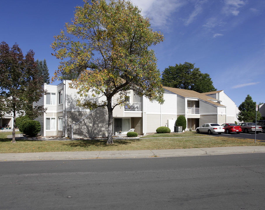 WestRidge Apartments in Lakewood, CO - Foto de edificio