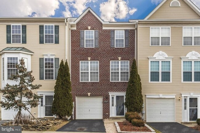 property at 2404 Wynfield Ct