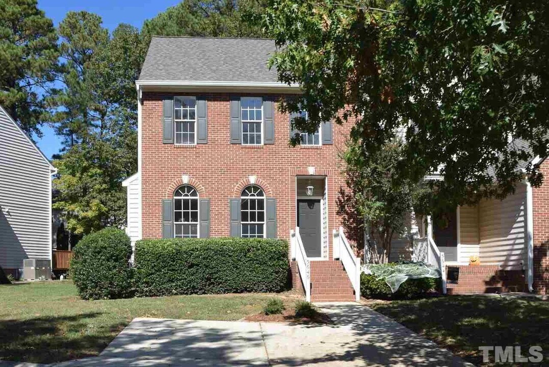 5646 Picnic Rock Ln in Raleigh, NC - Building Photo