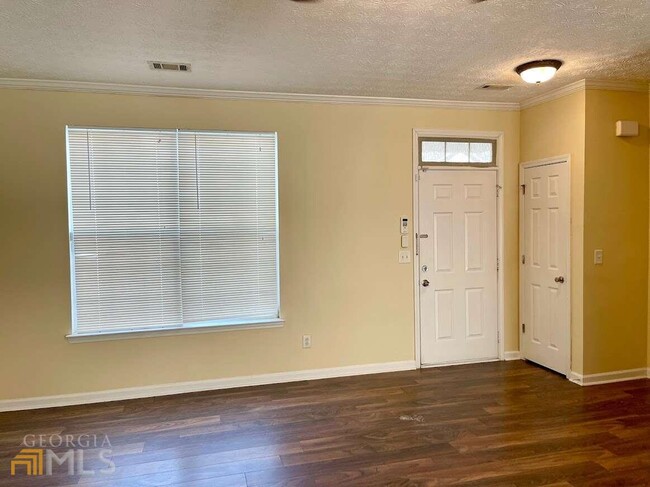 4132 High Park Ln in East Point, GA - Building Photo - Building Photo