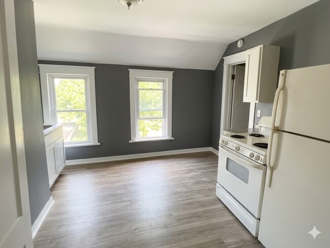 623 E 12th St, Unit 3