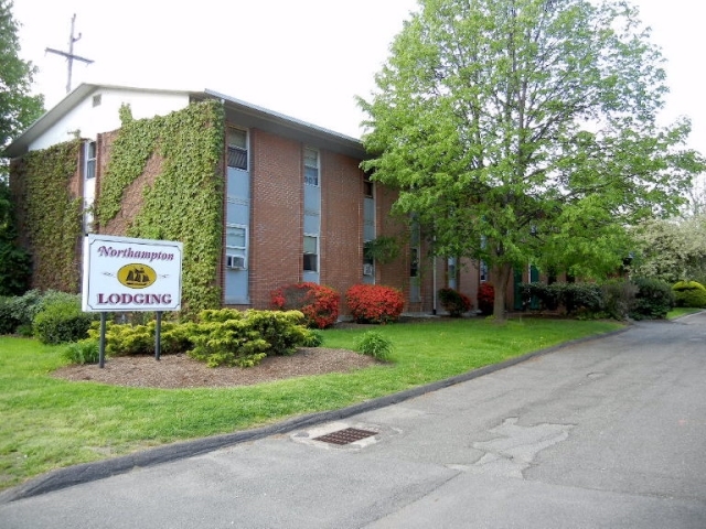 Northampton Lodging in Northampton, MA - Building Photo