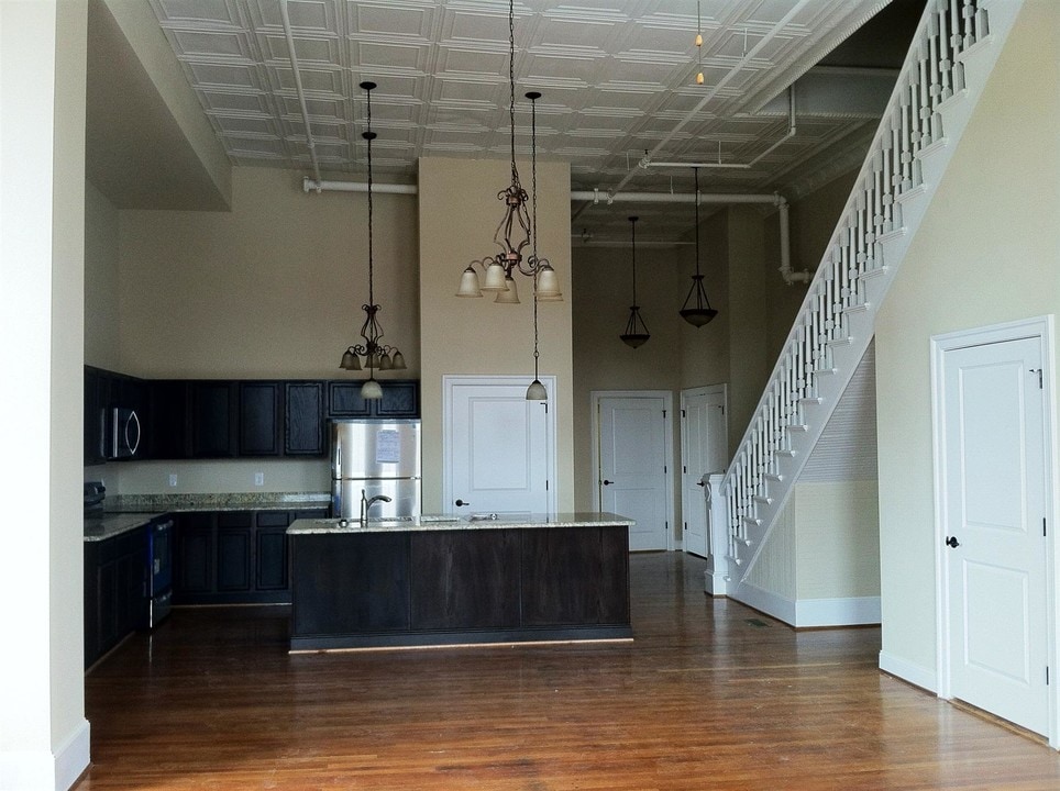McGregor Lofts in Lynchburg, VA - Foto de edificio