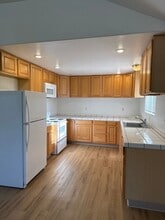 3995 Canada Rd in Gilroy, CA - Building Photo - Building Photo