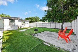 13840 NW 5th Ct in North Miami, FL - Building Photo - Building Photo