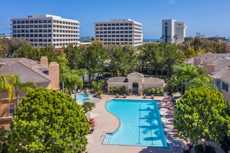 Colony at Fashion Island in Newport Beach, CA - Foto de edificio - Building Photo