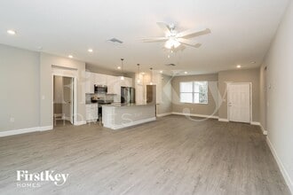 486 Harrisburg St SW in Palm Bay, FL - Foto de edificio - Building Photo