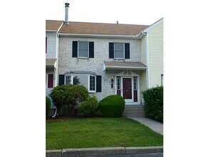 2970 Mendon Rd in Cumberland, RI - Building Photo - Building Photo