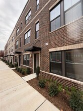 1815 Guilford Ave in Baltimore, MD - Building Photo - Building Photo