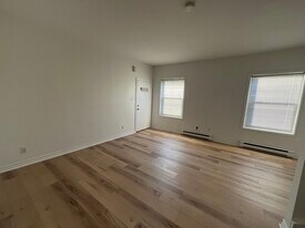 5813 Cunard St in Halifax, NS - Building Photo