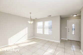 5600 Ainsdale Dr in Fort Worth, TX - Building Photo - Building Photo