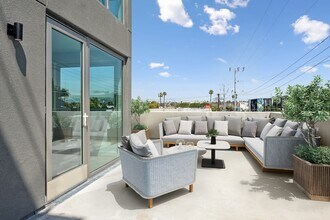 Coro in Los Angeles, CA - Building Photo - Building Photo