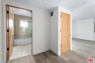 1429 S Bedford St in Los Angeles, CA - Building Photo - Building Photo