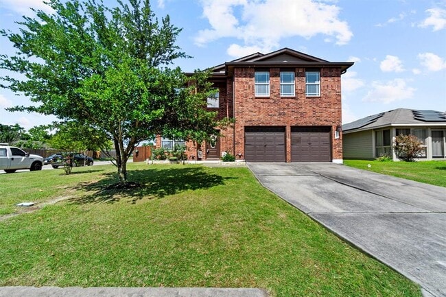 property at 303 Quail Hollow Dr
