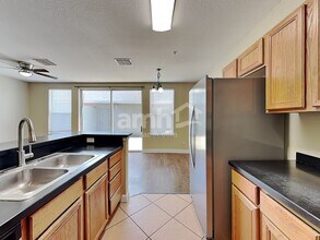 8517 Saratoga Inlet Dr in Orlando, FL - Foto de edificio - Building Photo