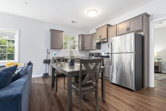 1141 Moton Ave SW in Atlanta, GA - Foto de edificio - Building Photo