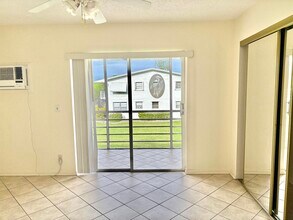 236 Northampton L in West Palm Beach, FL - Building Photo - Building Photo