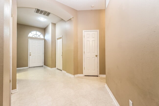 1204 Pongo Ln in Valrico, FL - Building Photo - Building Photo