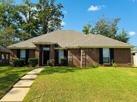 4025 Oak Shadow Ln in Montgomery, AL - Building Photo