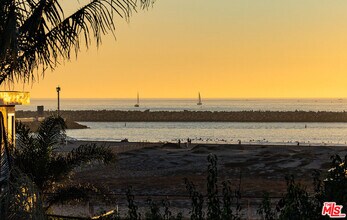 5317 Pacific Ave in Los Angeles, CA - Building Photo - Building Photo